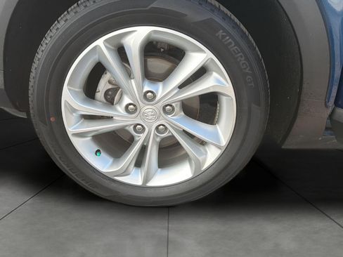 Certified 2020 Buick Encore GX Preferred w/ Cold Weather Comfort Package AWD/4WD image 8