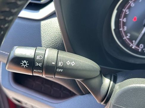 Used 2022 Toyota RAV4 Limited AWD/4WD image 21