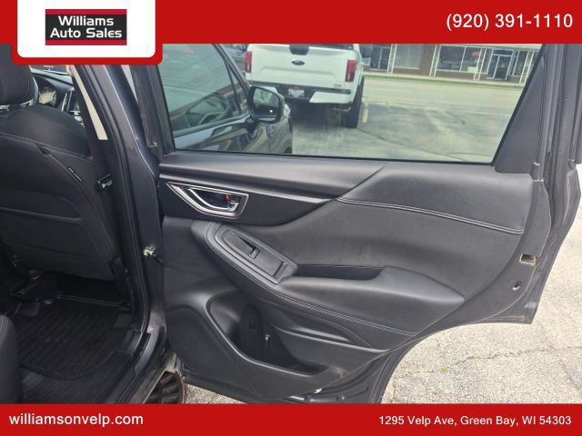 Used 2022 Subaru Forester Premium AWD/4WD image 17
