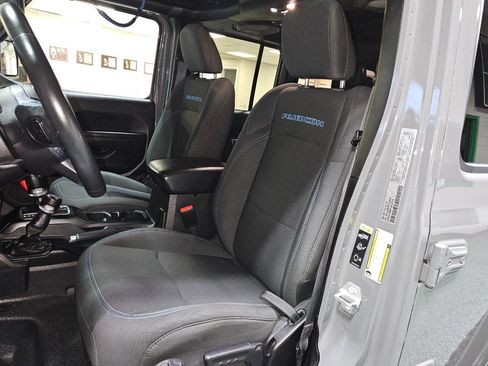 Used 2022 Jeep Wrangler Unlimited Rubicon 4xe image 16