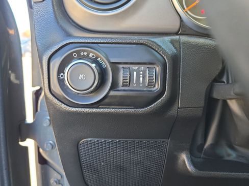 Used 2022 Jeep Wrangler Unlimited Sport image 26