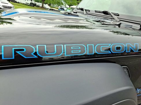 Used 2024 Jeep Wrangler Unlimited Rubicon 4xe AWD/4WD image 31