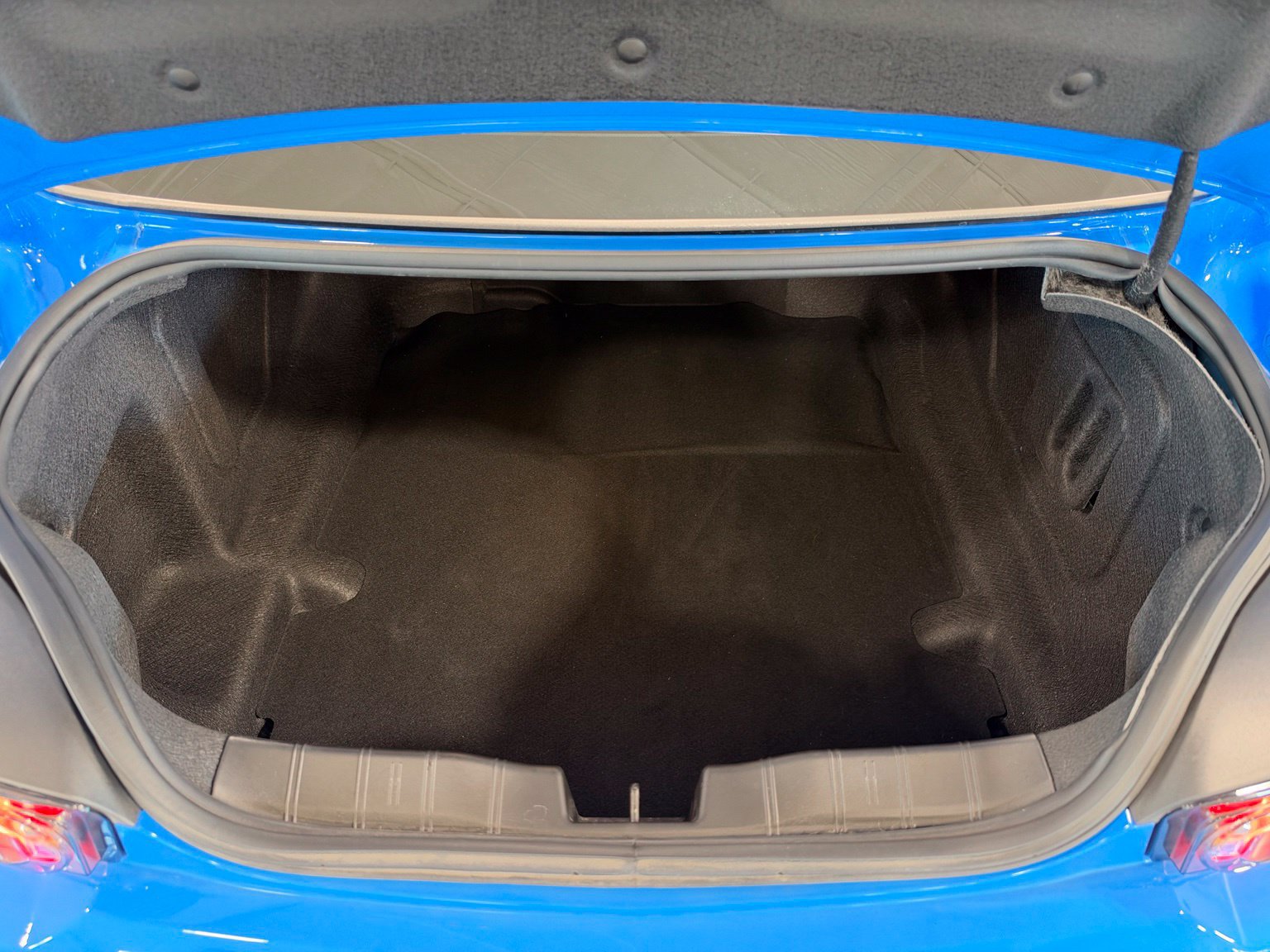 Used 2022 Chevrolet Camaro SS RWD image 39