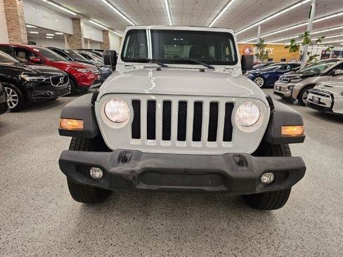 Used 2020 Jeep Wrangler Unlimited Sport S AWD/4WD image 3
