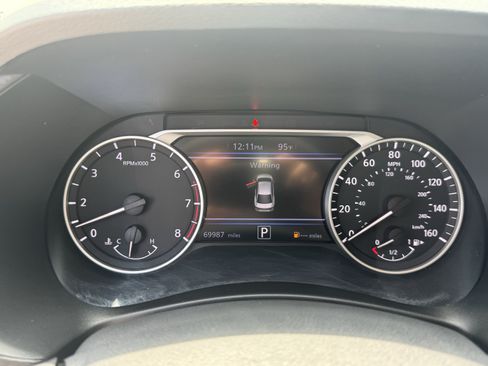 Used 2021 Nissan Sentra SR FWD image 33