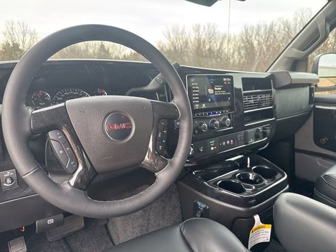 New 2025 GMC Savana 2500 Extended w/ Driver Convenience Package RWD image 20