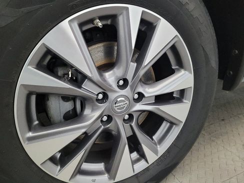 Used 2017 Nissan Murano SV FWD image 31