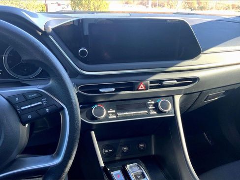 Used 2023 Hyundai Sonata SEL w/ Preferred Accessory Package image 11