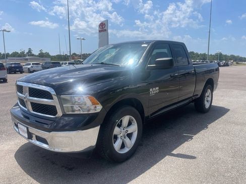 Used 2024 RAM 1500 Classic SLT AWD/4WD image 3