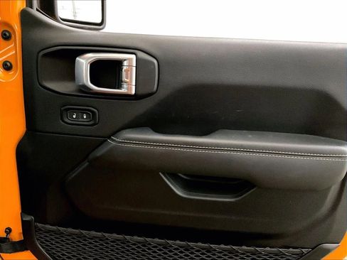 Used 2021 Jeep Wrangler Unlimited Sahara w/ Dual Top Group image 23