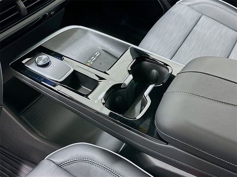 New 2026 Buick Enclave Sport Touring w/ Power Package image 17