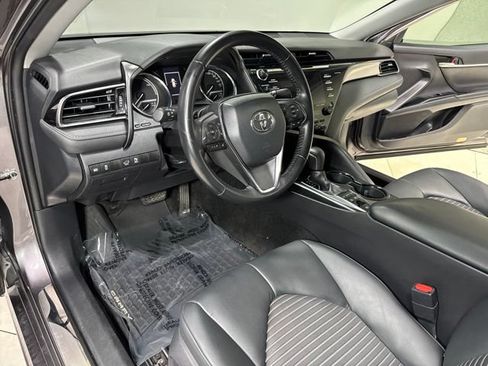 Used 2019 Toyota Camry Hybrid FWD image 14