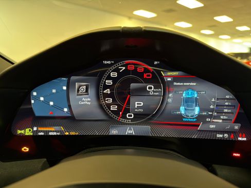 Used 2025 Ferrari Roma Spider RWD image 17