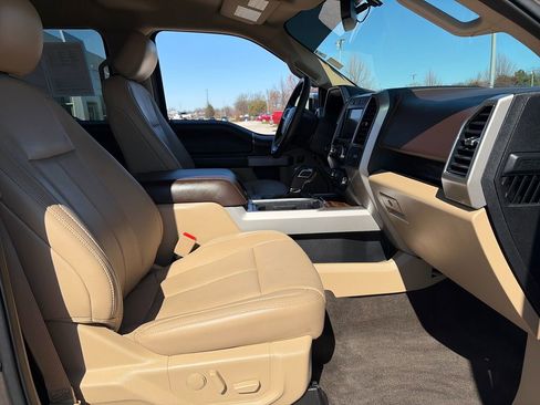 Used 2020 Ford F150 Lariat image 14