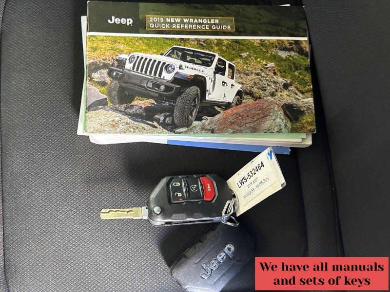 Used 2019 Jeep Wrangler Unlimited Sahara AWD/4WD image 32