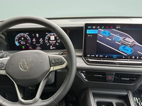 New 2026 Volkswagen Tiguan S FWD image 18