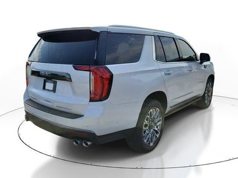 Used 2023 GMC Yukon Denali Ultimate AWD/4WD image 3