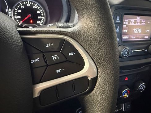 Used 2020 Jeep Renegade Sport image 25