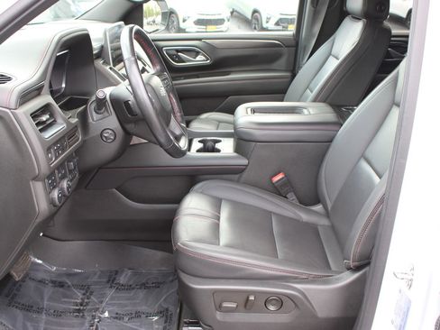 Used 2022 Chevrolet Tahoe RST w/ Luxury Package AWD/4WD image 12