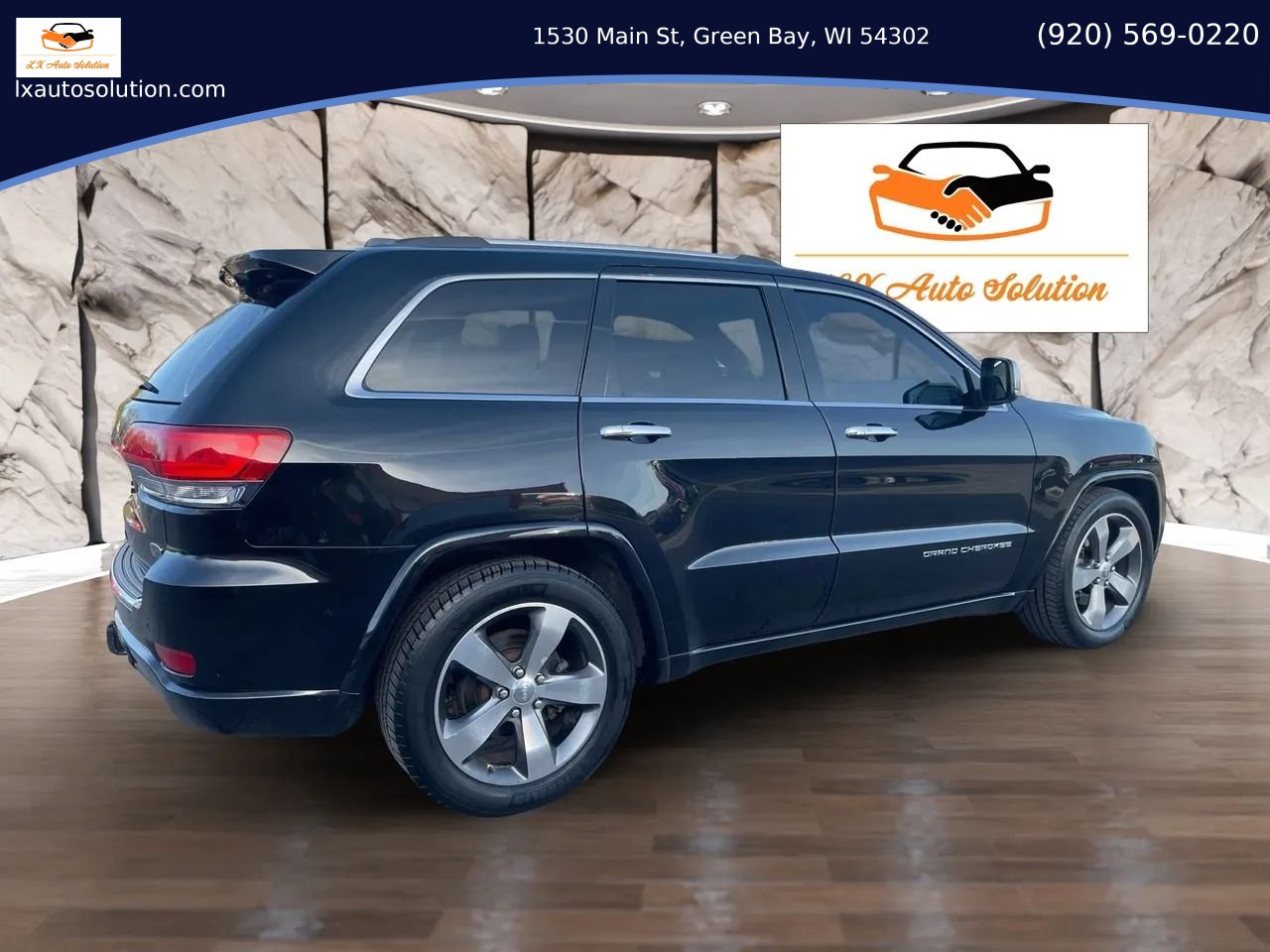 Used 2014 Jeep Grand Cherokee Overland w/ Advanced Technology Group AWD/4WD image 2