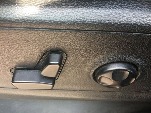 Used 2020 RAM 1500 Big Horn AWD/4WD image 10