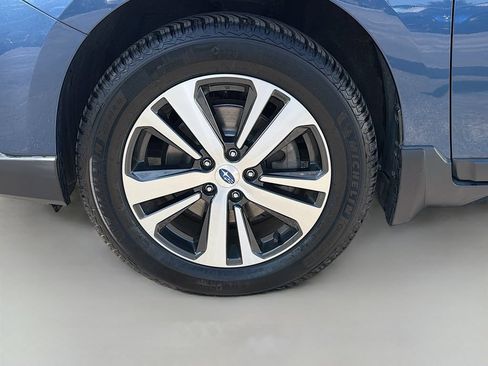 Used 2019 Subaru Outback 3.6R Limited w/ Popular Package #2 AWD/4WD image 41