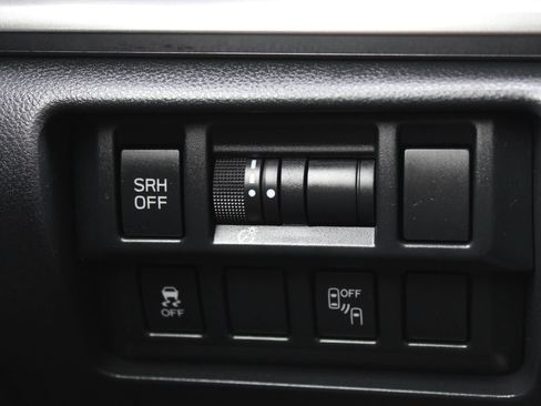 Used 2018 Subaru Crosstrek 2.0i Limited image 25