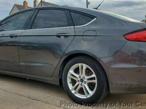 Used 2018 Ford Fusion SE w/ Fusion SE Technology Package image 21