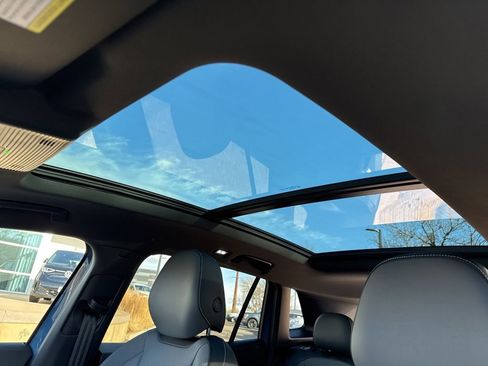 New 2026 Volkswagen Tiguan SE R-Line image 23