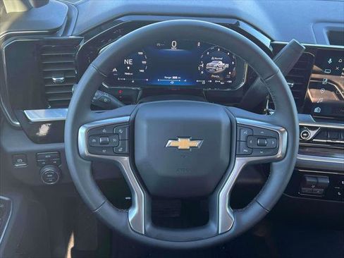 Used 2026 Chevrolet Silverado 1500 LT image 14