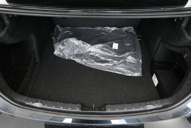 Used 2018 BMW 320i xDrive Sedan AWD/4WD image 29