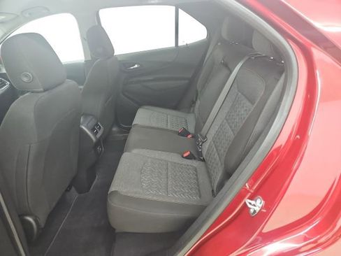 Used 2023 Chevrolet Equinox LT image 3