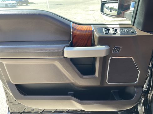 Used 2019 Ford F350 King Ranch w/ King Ranch Ultimate Package AWD/4WD image 13