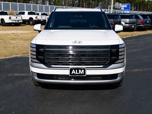 New 2027 Hyundai Palisade Limited FWD image 3