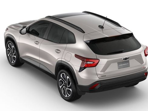New 2026 Chevrolet Trax RS image 2