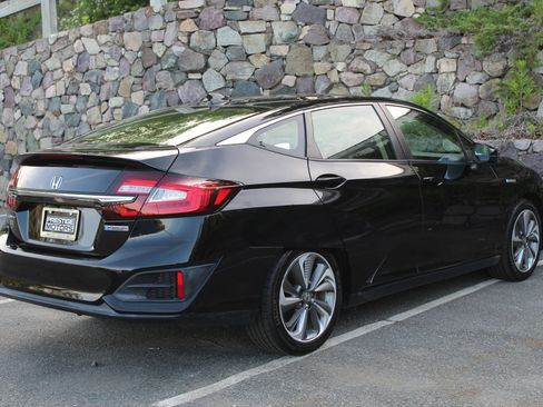 Used 2018 Honda Clarity Plug-In Hybrid image 9