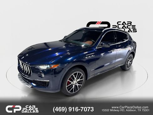 Used 2019 Maserati Levante GranLusso AWD/4WD image 3