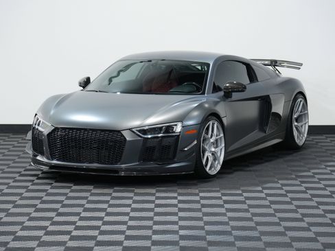 Used 2017 Audi R8 V10 plus image 3