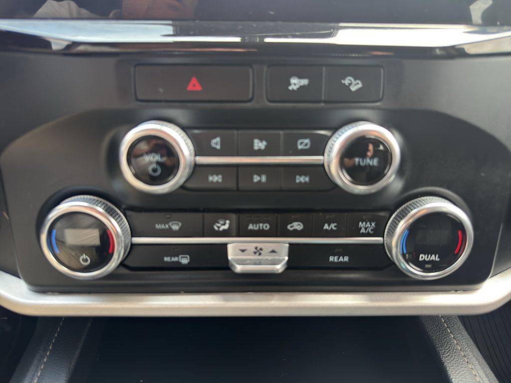 Used 2023 Ford Expedition Max XLT AWD/4WD image 27