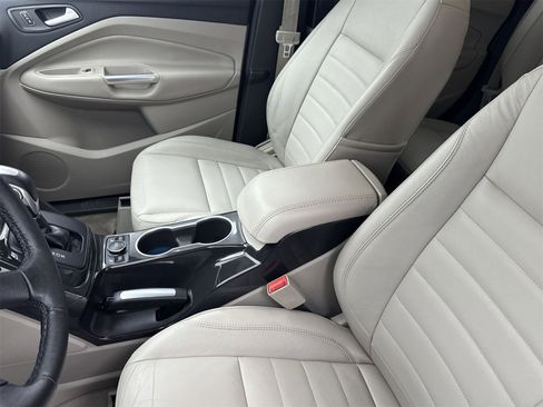 Used 2014 Ford Escape Titanium image 28