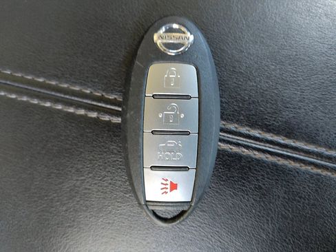 Used 2023 Nissan Sentra SV FWD image 32