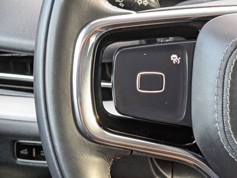 Used 2025 Lincoln Navigator Reserve image 32