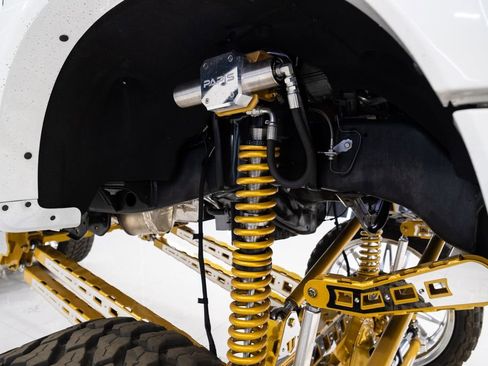 Used 2025 Ford F550 4x4 Crew Cab Super Duty image 23