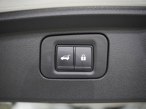 Used 2025 INFINITI QX80 Luxe image 37