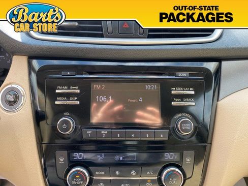 Used 2014 Nissan Rogue SV image 32