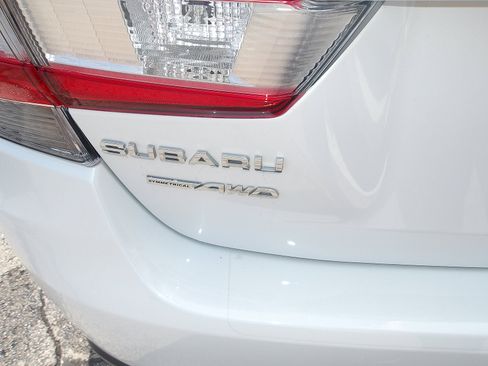 Used 2020 Subaru Impreza 2.0i Premium w/ Popular Package #1 AWD/4WD image 9