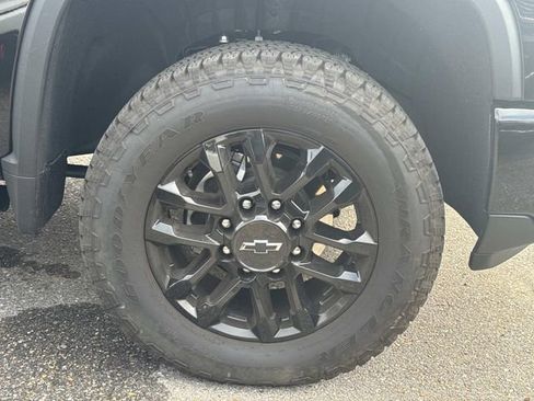 Used 2026 Chevrolet Silverado 2500 High Country w/ Midnight Edition image 5