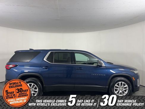 Used 2023 Chevrolet Traverse LS AWD/4WD image 3