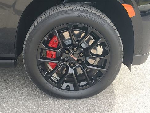 Used 2024 GMC Yukon Denali w/ Denali Reserve Package image 14