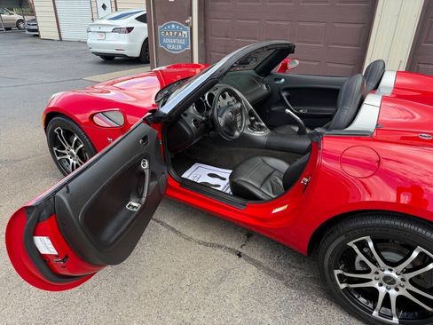 Used 2006 Pontiac Solstice Convertible w/ Premium Package RWD image 13
